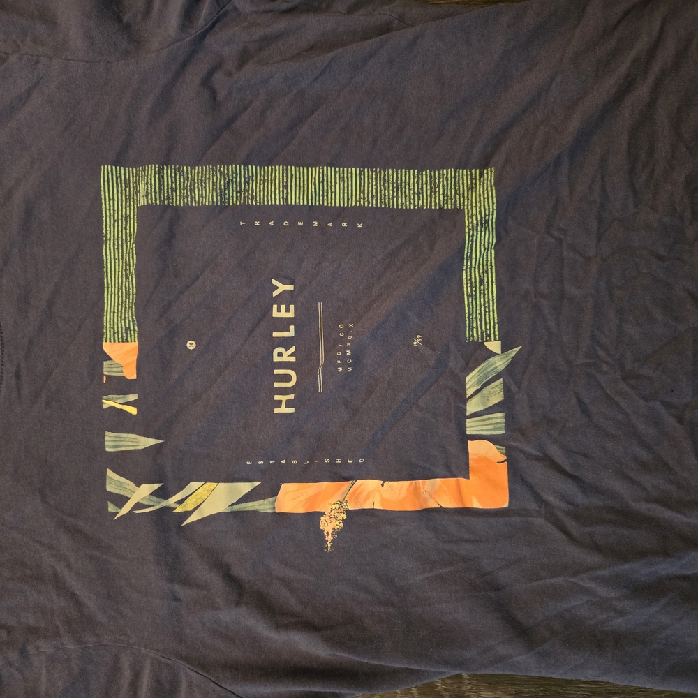 Hurley Graphic T-Shirt in Navy and Green